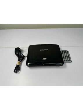 Sylvania Portable DVD Player with OEM Remote, Charger and Carry Bag / Tested